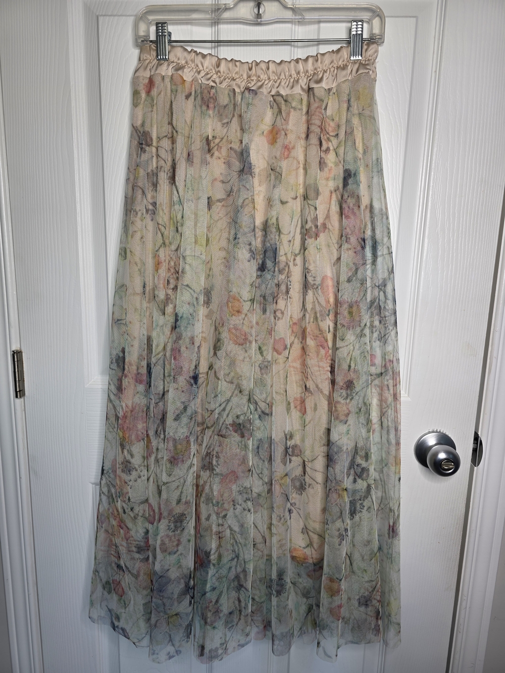 Floral Tulle Midi Skirt in Soft Beige - Picture 10 of 14